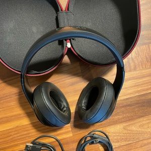 Beats Studio 3 Wireless Noise Cancelling Headphones - Matte Black